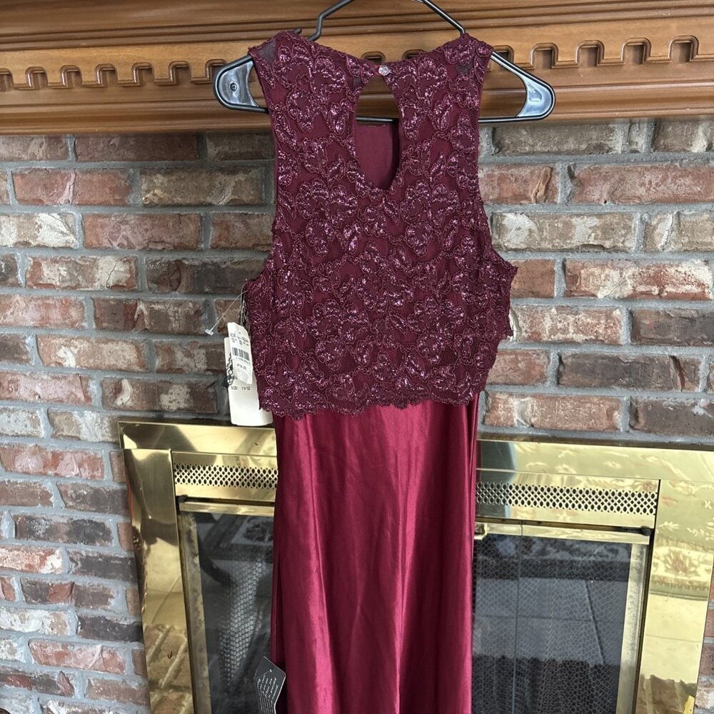 vintage steppin out dress Burgundy Satin Look Size 11/12 NOS See Measurements - Picture 4 of 10